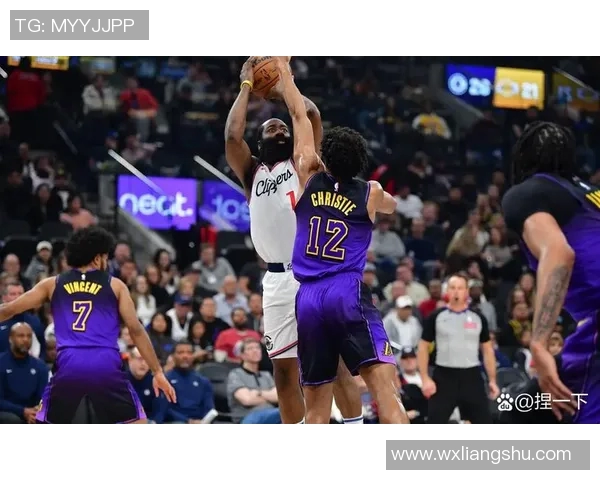 猛龙队大胜掘金,帕斯卡尔-西亚卡姆砍下生涯新高得分,震撼全场 猛龙队大胜掘金,帕斯卡尔-西亚卡姆砍下生涯新高得分,震撼全场